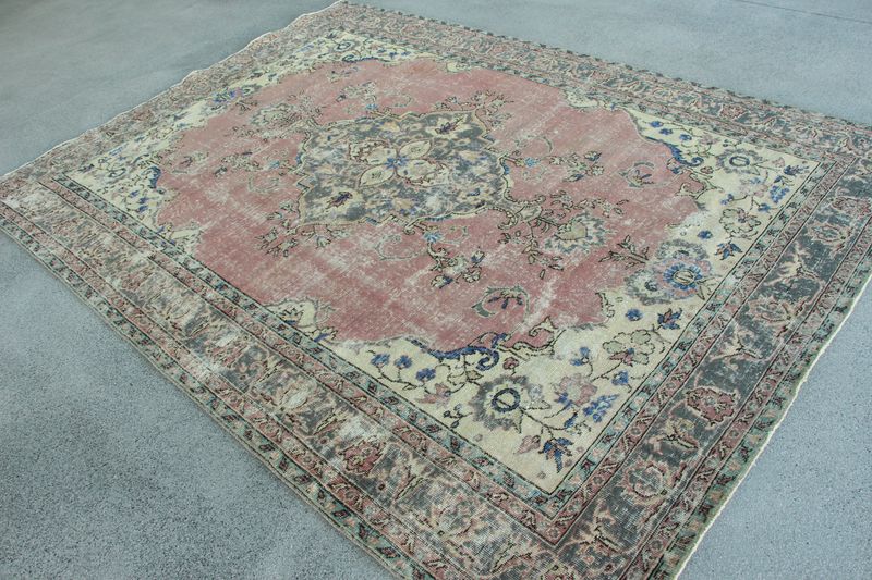 XL Vintage Turkish Accent Area Rug 7 x 9.4 ft