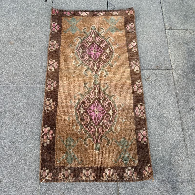 Vintage Turkish Mini Rug 1.5 x 2.8 ft