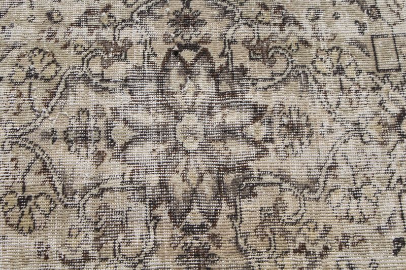 XL Vintage Turkish Accent Area Rug 5.9 x 8.1 ft