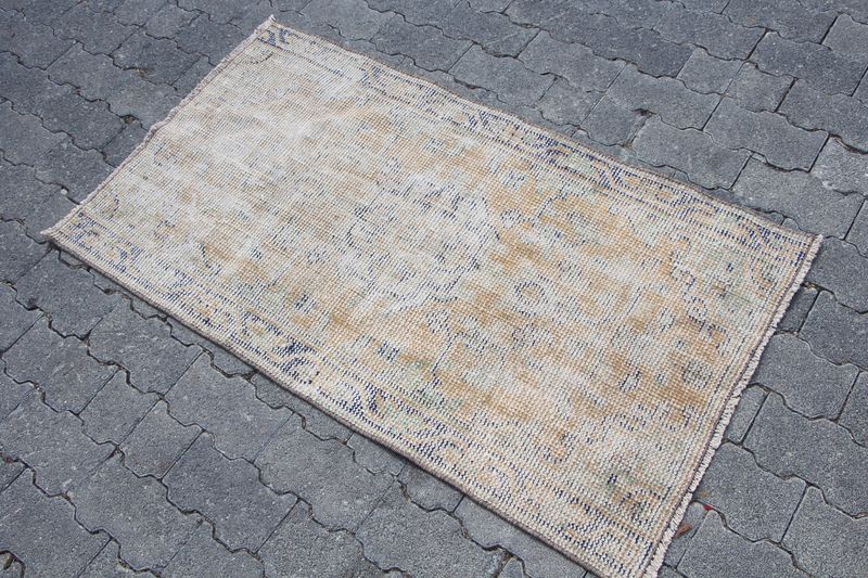 Vintage Turkish Accent Area rug 2.3 x 4.1 ft