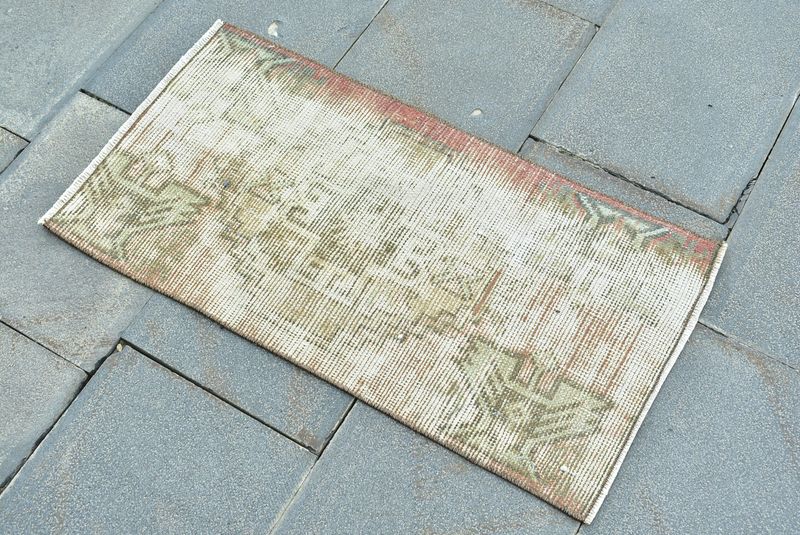 Vintage Turkish Mini Rug 1.4 x 2.6 ft
