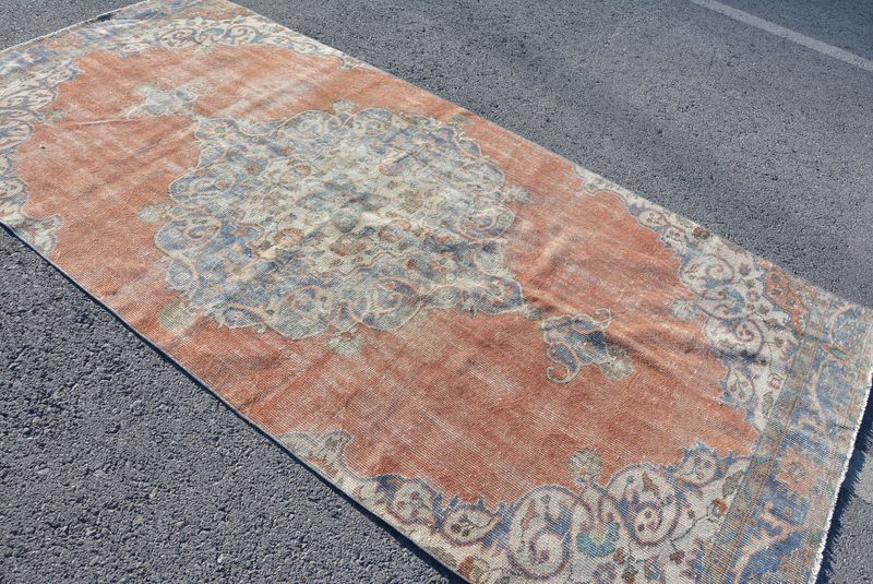Vintage Turkish Accent Area rug 4.7 x 9.9 ft