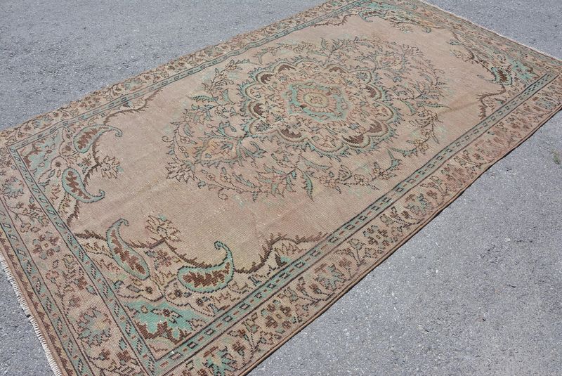 Vintage Turkish Accent Area rug 5.3 x 9.7 ft