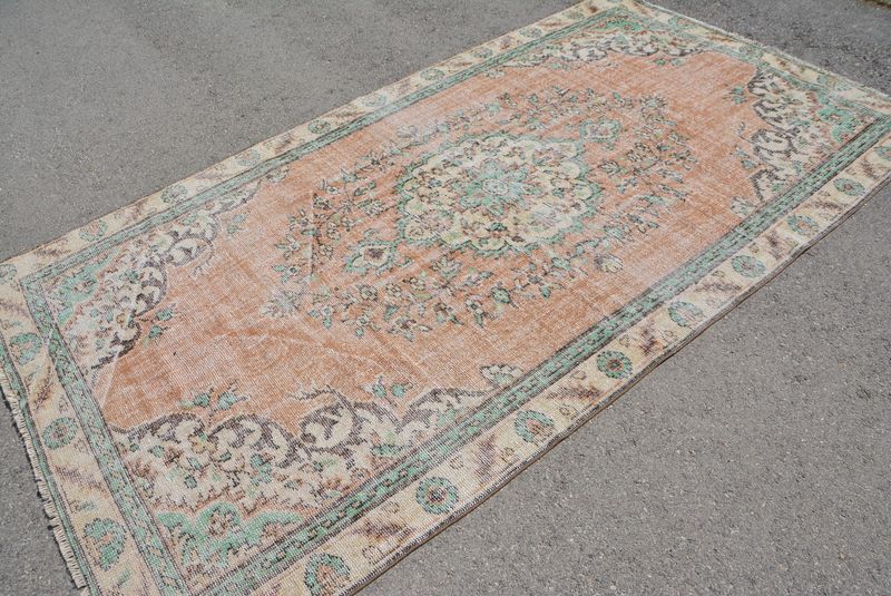 Vintage Turkish Accent Area rug 5.2 x 9.2 ft