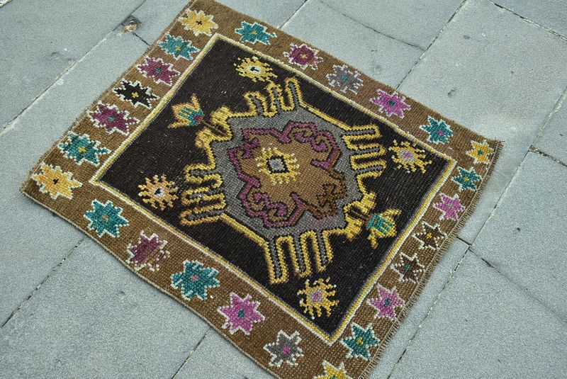 Vintage Turkish Mini Rug 2 x 2.4 ft