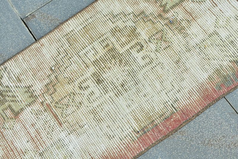 Vintage Turkish Mini Rug 1.4 x 2.6 ft