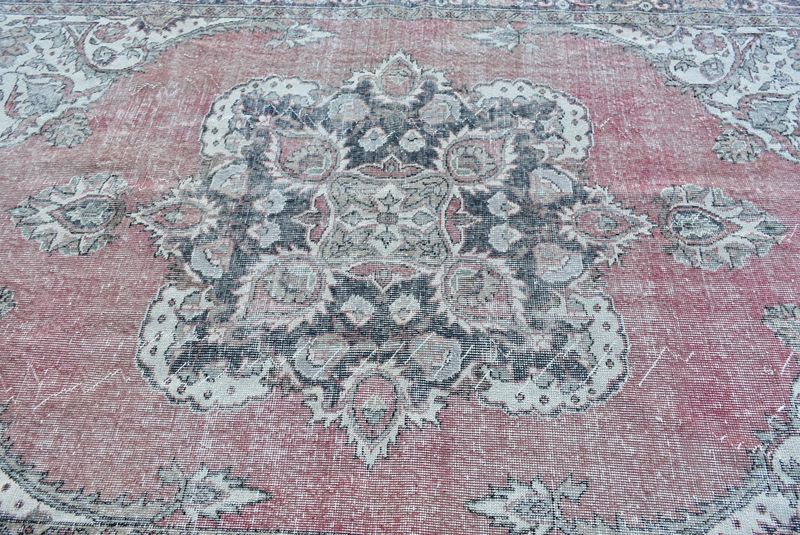 XL Vintage Turkish Accent Area Rug 6.2 x 10.4 ft