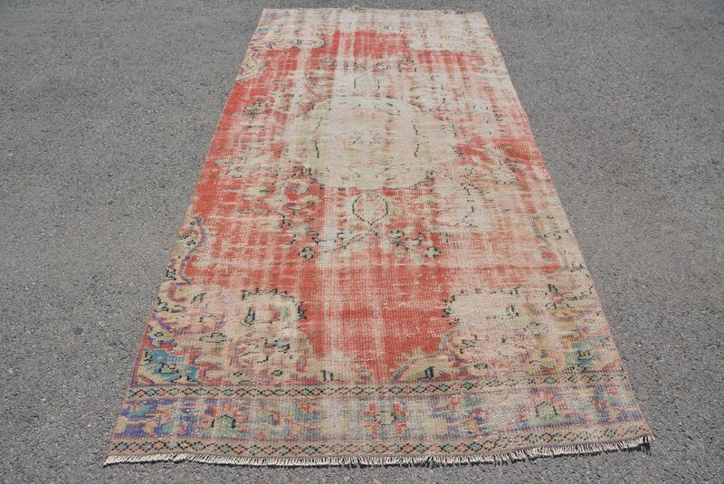 Vintage Turkish Accent Area rug 4.5 x 9.4 ft