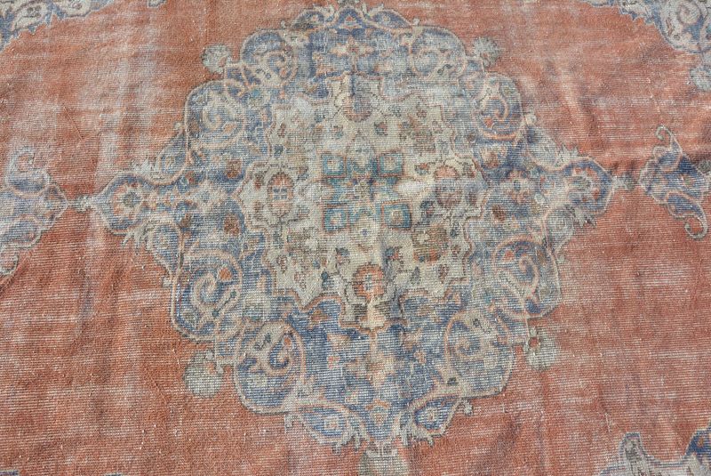 Vintage Turkish Accent Area rug 4.7 x 9.9 ft