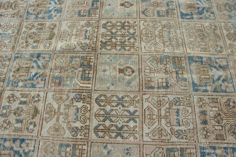 XL Vintage Turkish Accent Area Rug 6.6 x 9.6 ft