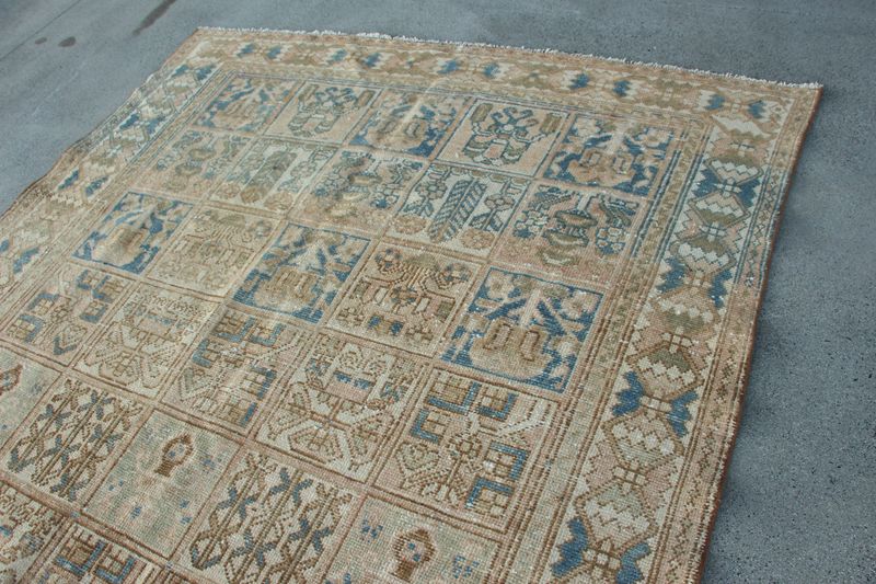 XL Vintage Turkish Accent Area Rug 6.6 x 9.6 ft