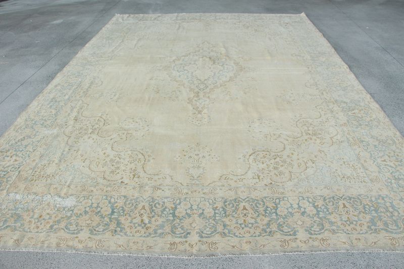XL Vintage Turkish Accent Area Rug 9.5 x 13.3 ft