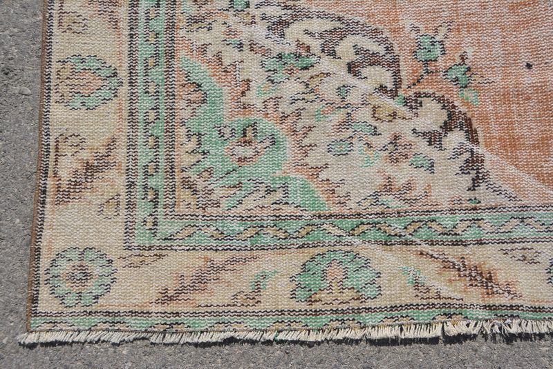 Vintage Turkish Accent Area rug 5.2 x 9.2 ft