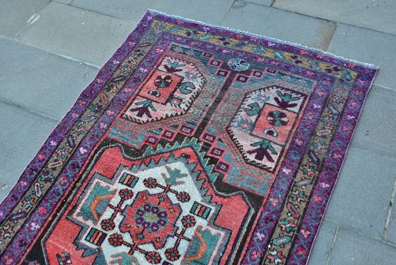 Vintage Persian Accent Area Rug 3.4 x 6.3 ft