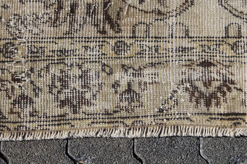 XL Vintage Turkish Accent Area Rug 5.9 x 8.1 ft
