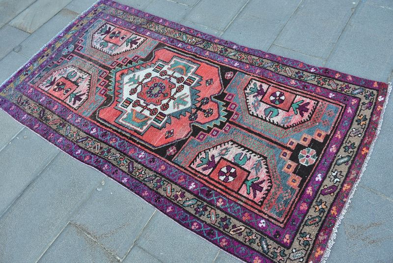 Vintage Persian Accent Area Rug 3.4 x 6.3 ft