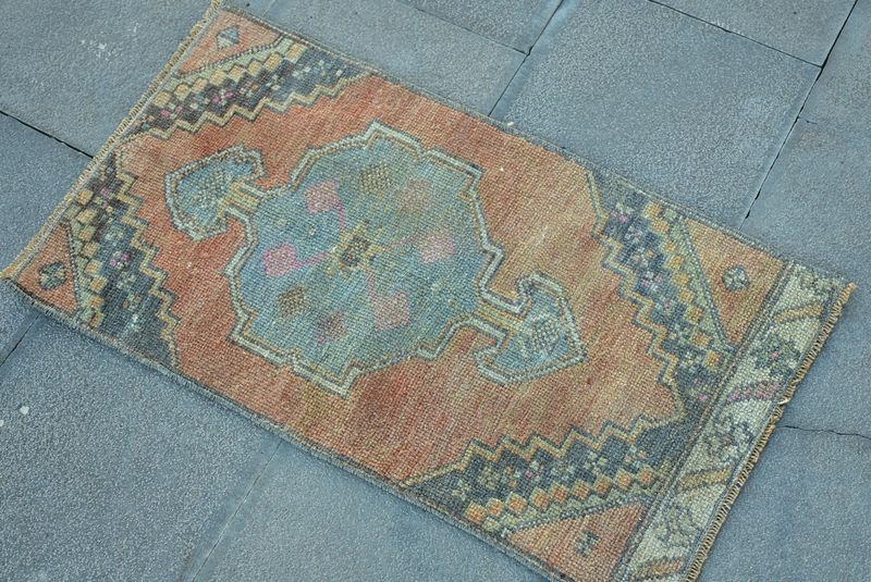 Vintage Turkish Mini Rug 1.4 x 2.5 ft
