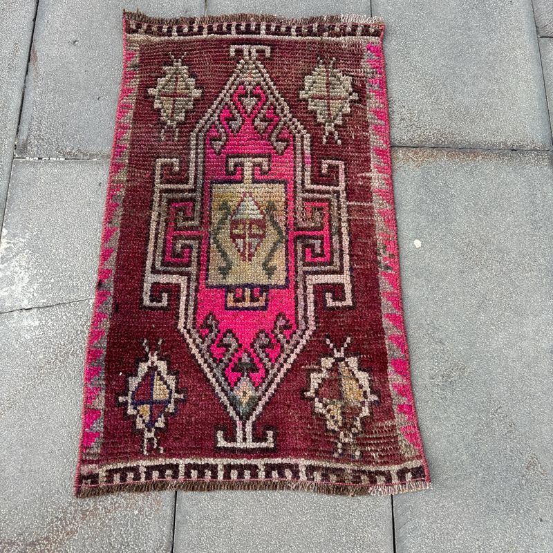 Vintage Turkish Mini Rug 1.5 x 2.5 ft