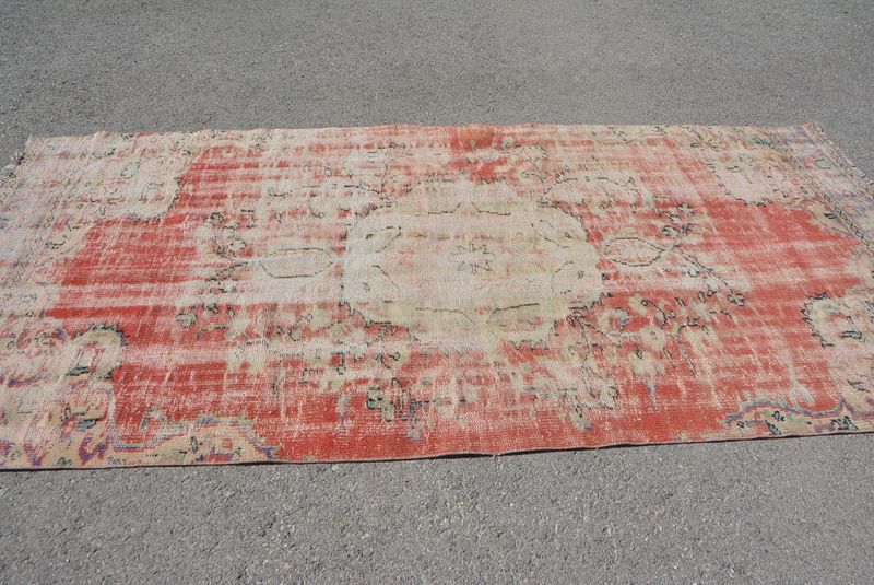 Vintage Turkish Accent Area rug 4.5 x 9.4 ft