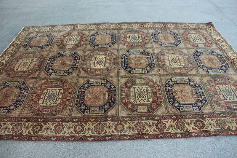 XL Vintage Turkish Accent Area Rug 6.4 x 9.6 ft