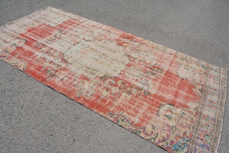 Vintage Turkish Accent Area rug 4.5 x 9.4 ft