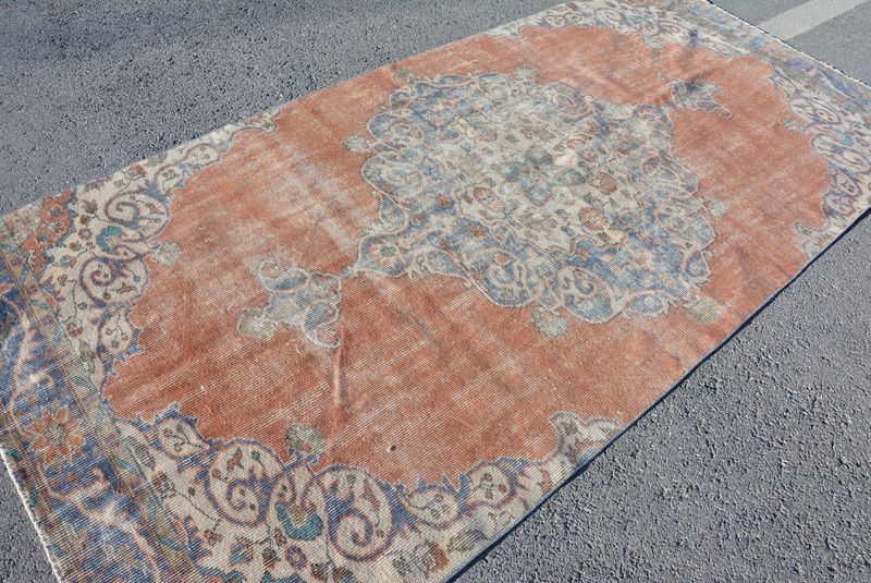 Vintage Turkish Accent Area rug 4.7 x 9.9 ft
