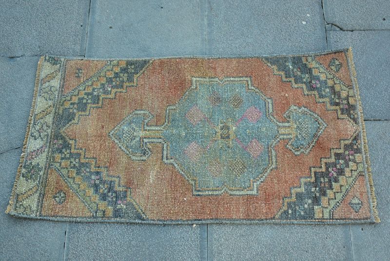 Vintage Turkish Mini Rug 1.4 x 2.5 ft