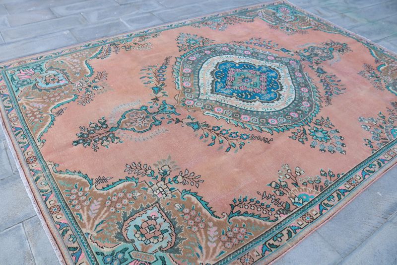 XL Vintage Turkish Accent Area Rug 7.3 x 10.1 ft
