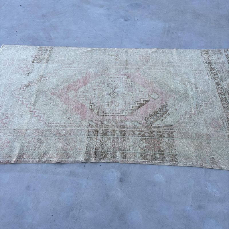 Vintage Turkish Accent Area rug 3.8 x 6.5 ft