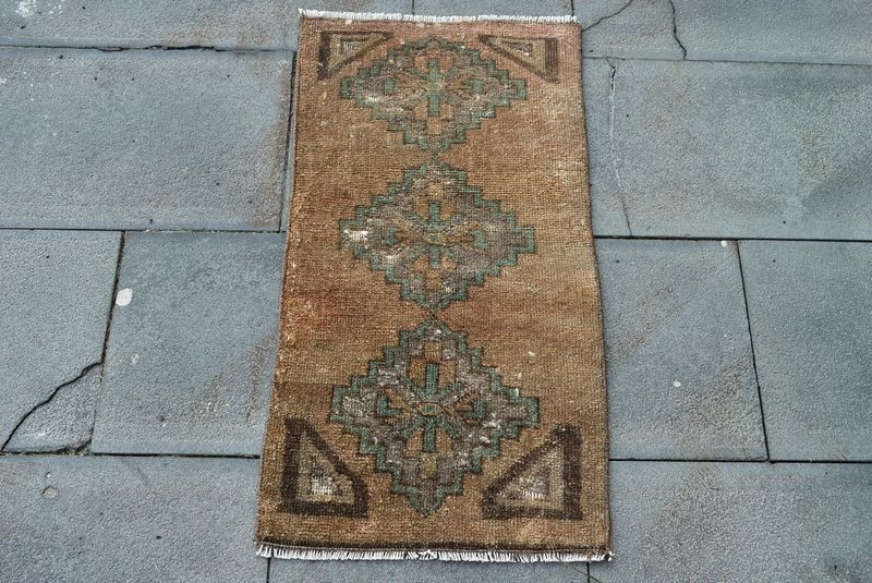 Vintage Turkish Mini Rug 1.3 x 2.5 ft