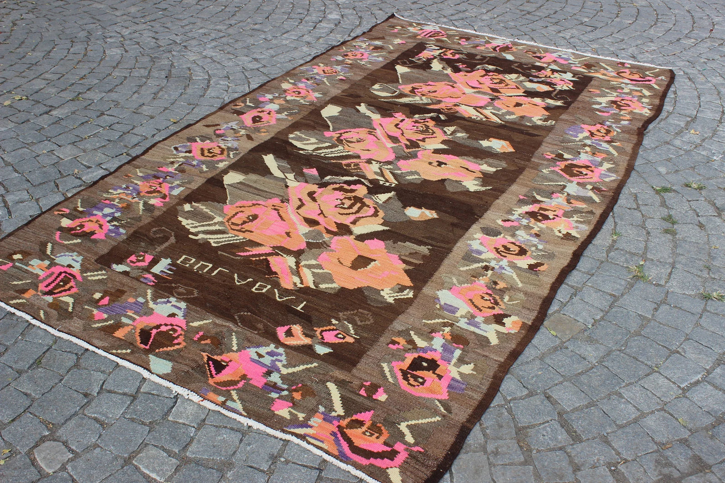 XL Vintage Soumak Accent Area Rug 5.4 x 10.ft
