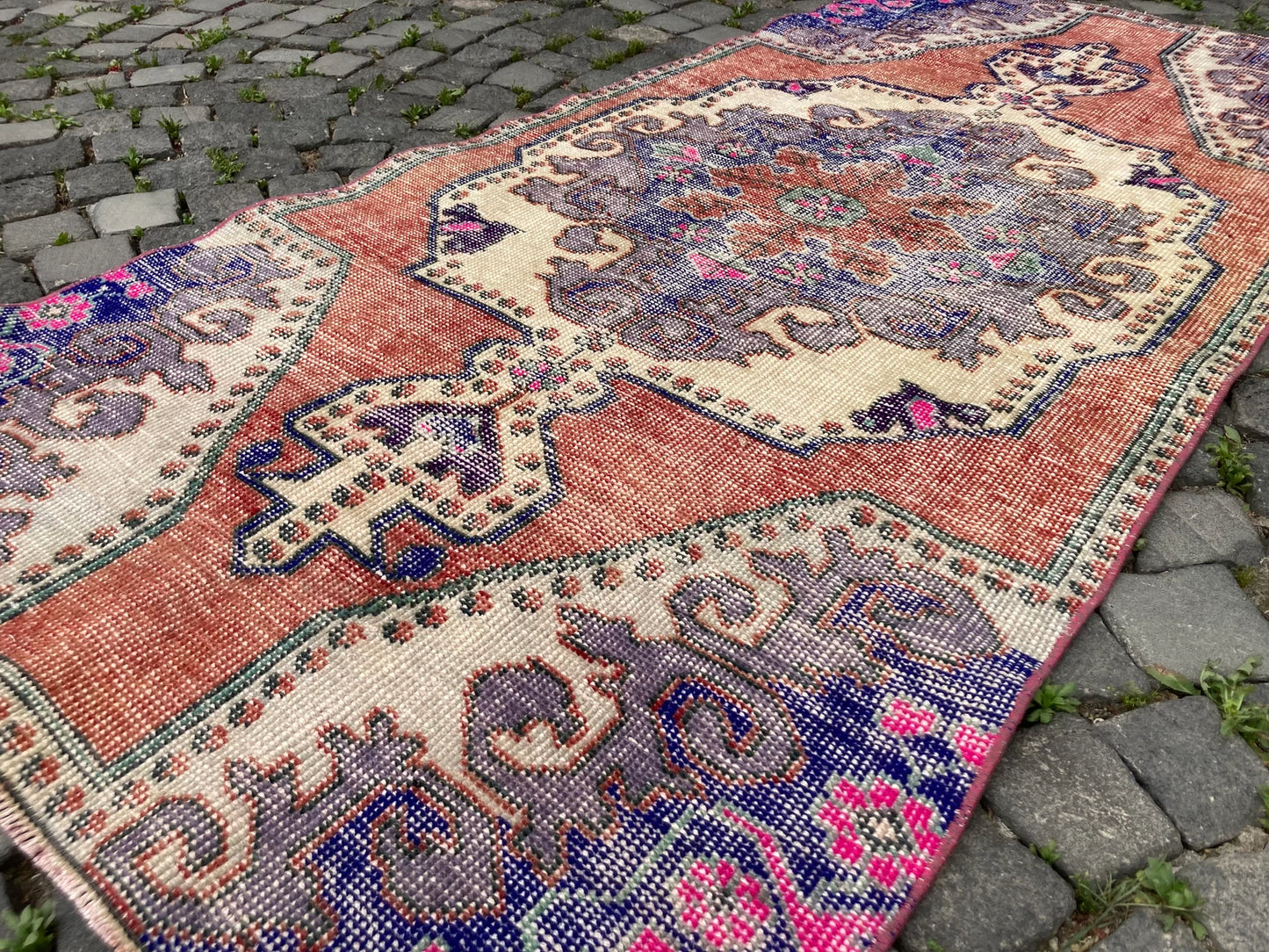 Vintage Turkish Accent Area rug 3.2 x 6.9 ft
