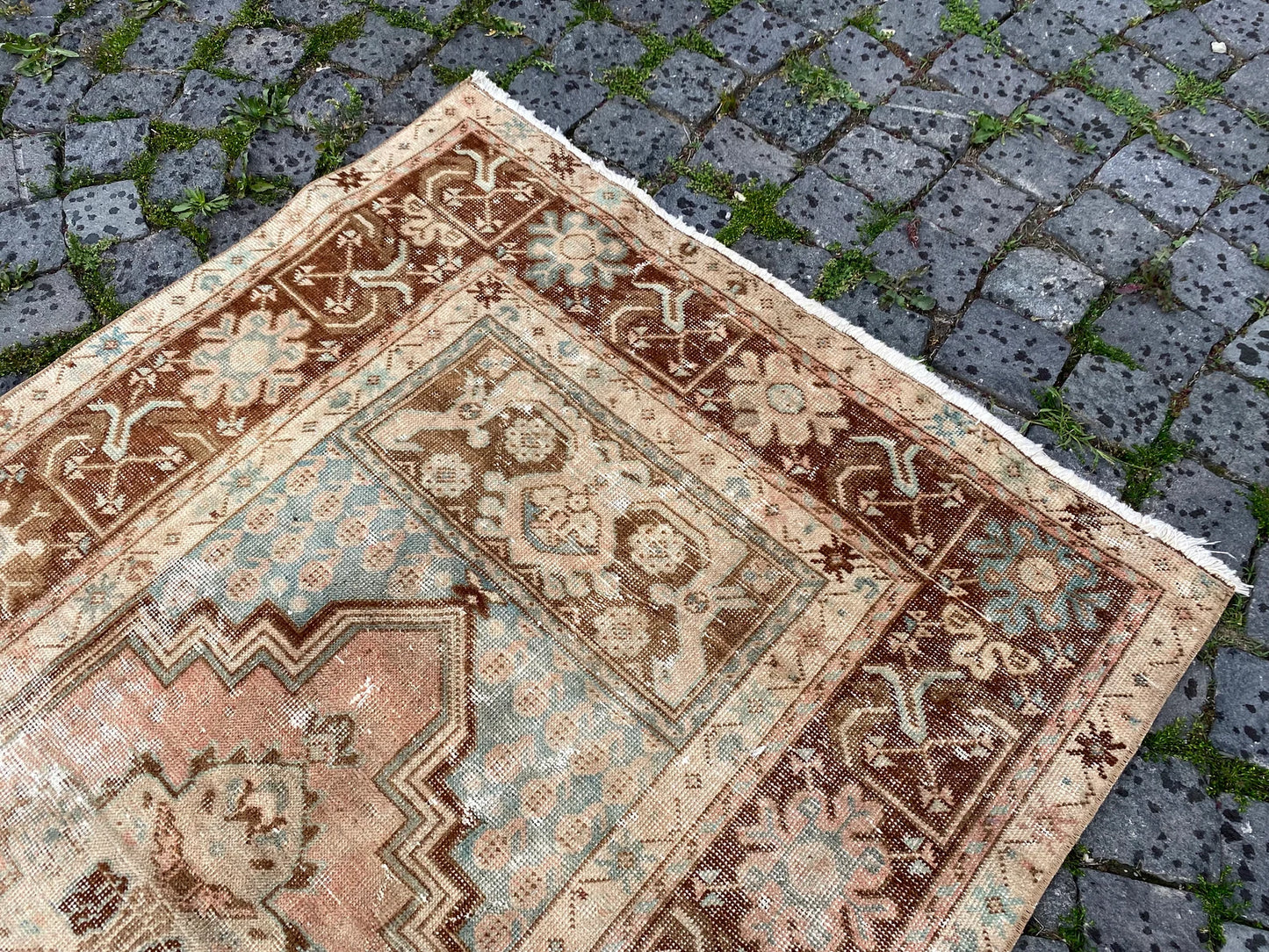 Vintage Turkish Accent Area rug 3.2 x 5.5 ft