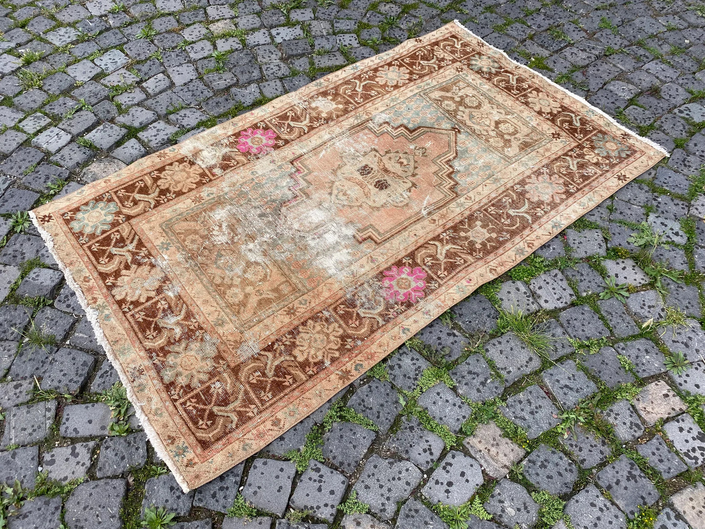 Vintage Turkish Accent Area rug 3.2 x 5.5 ft