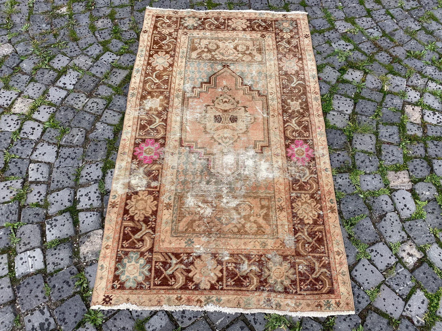 Vintage Turkish Accent Area rug 3.2 x 5.5 ft