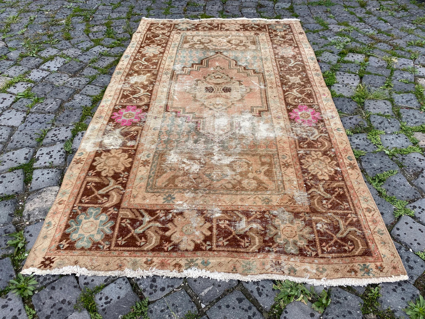 Vintage Turkish Accent Area rug 3.2 x 5.5 ft