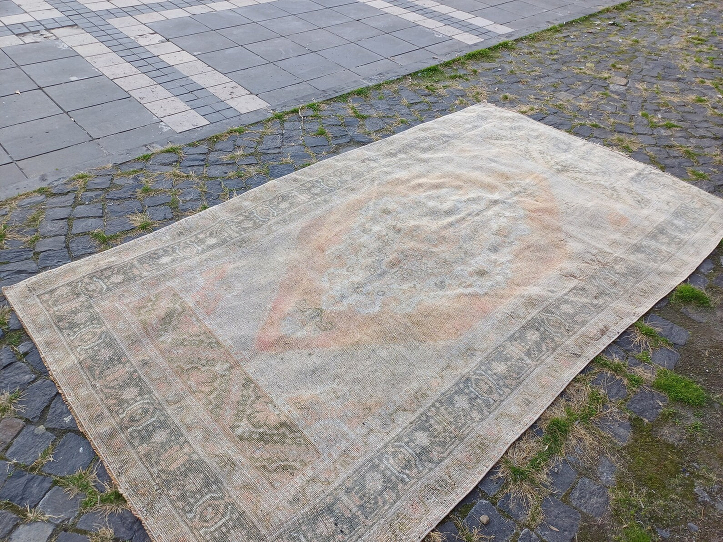 Vintage Turkish Accent Area rug 5.1 x 9 ft