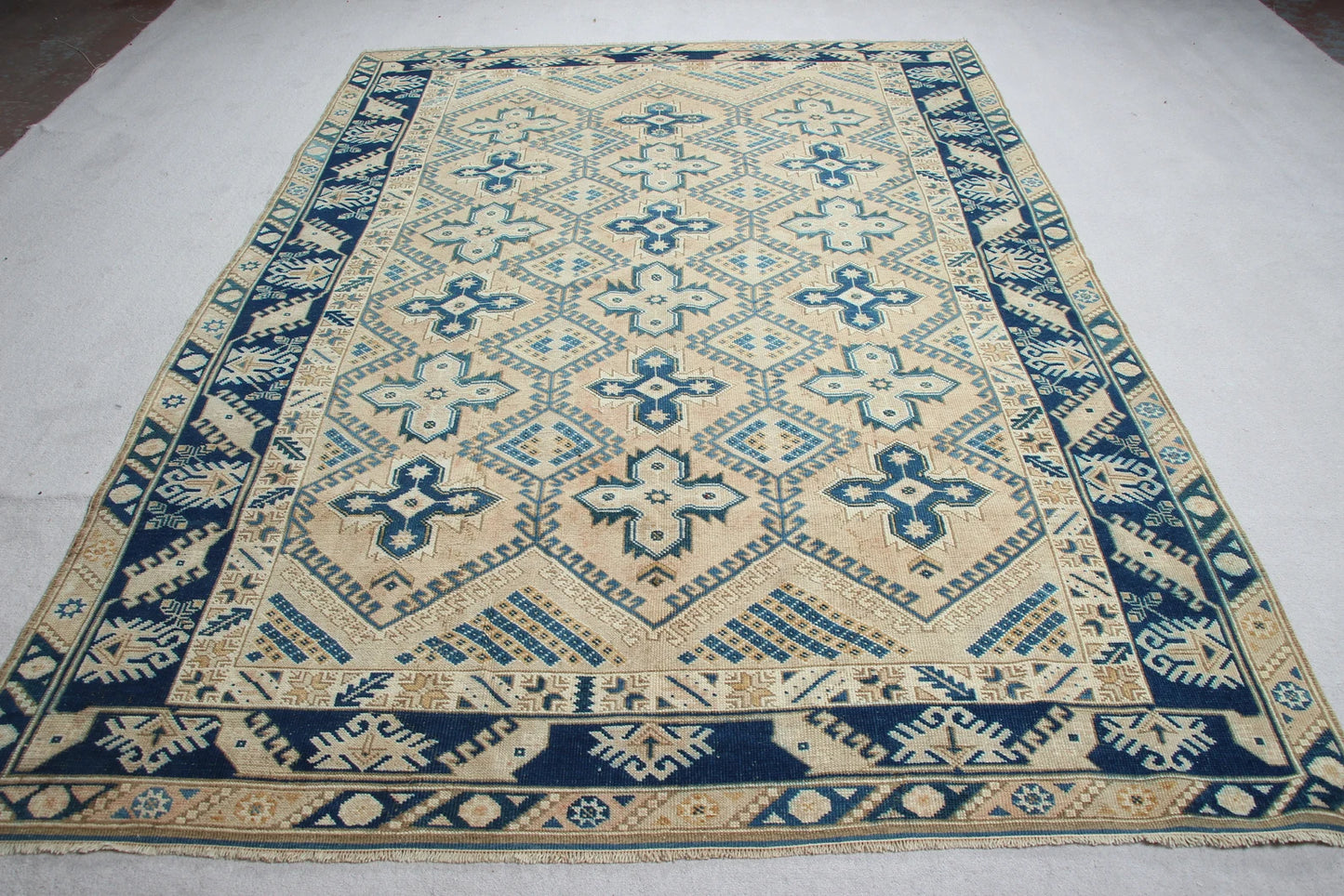 XL Vintage Turkish Accent Area Rug 6.4 x 9.1 ft