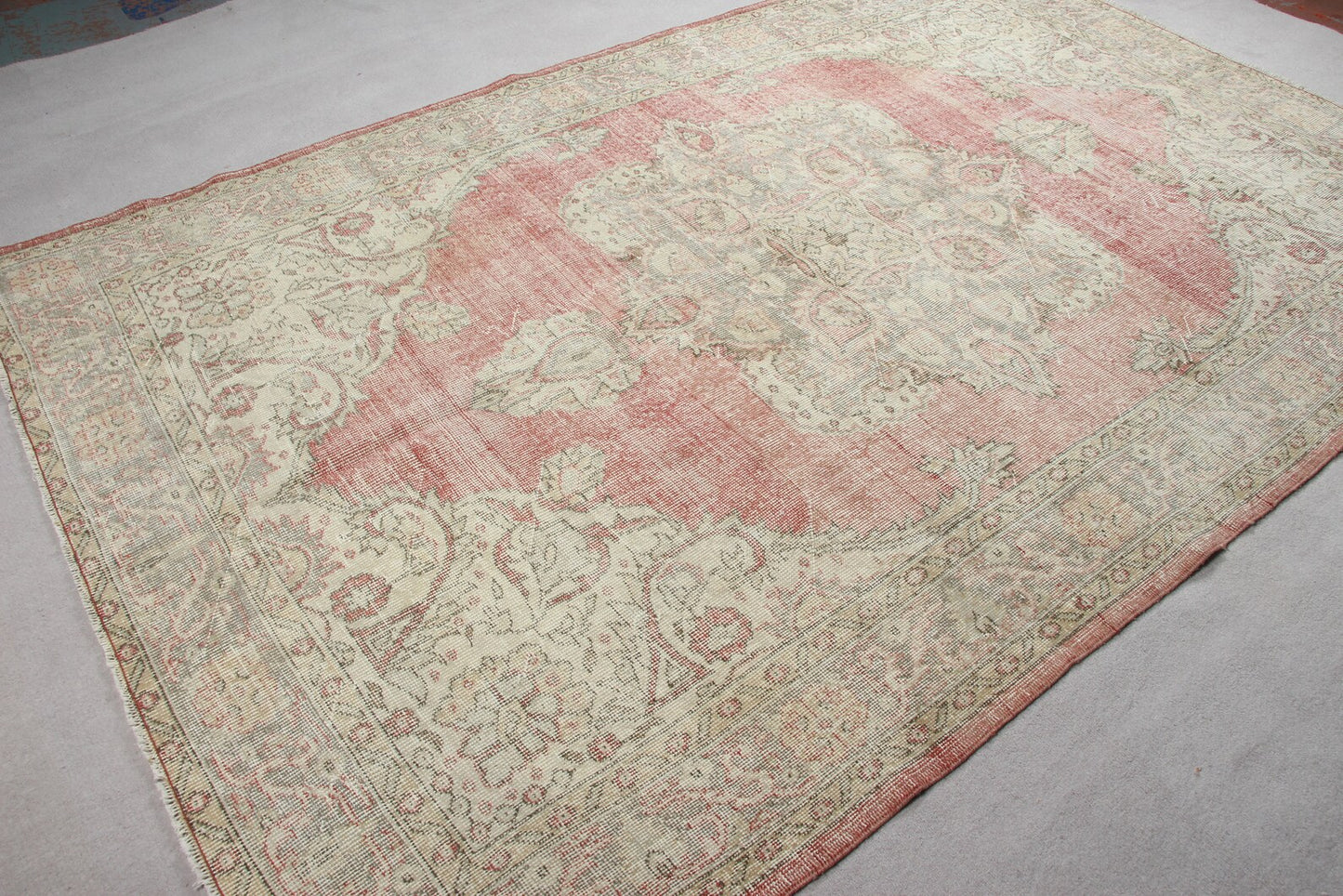 XL Vintage Turkish Accent Area Rug 6.2 x 8.7 ft