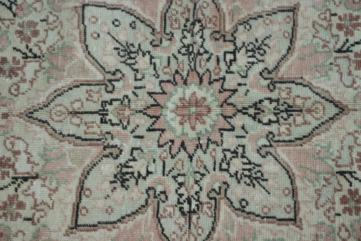 XL Vintage Turkish Accent Area Rug 6.4 x 10.1 ft