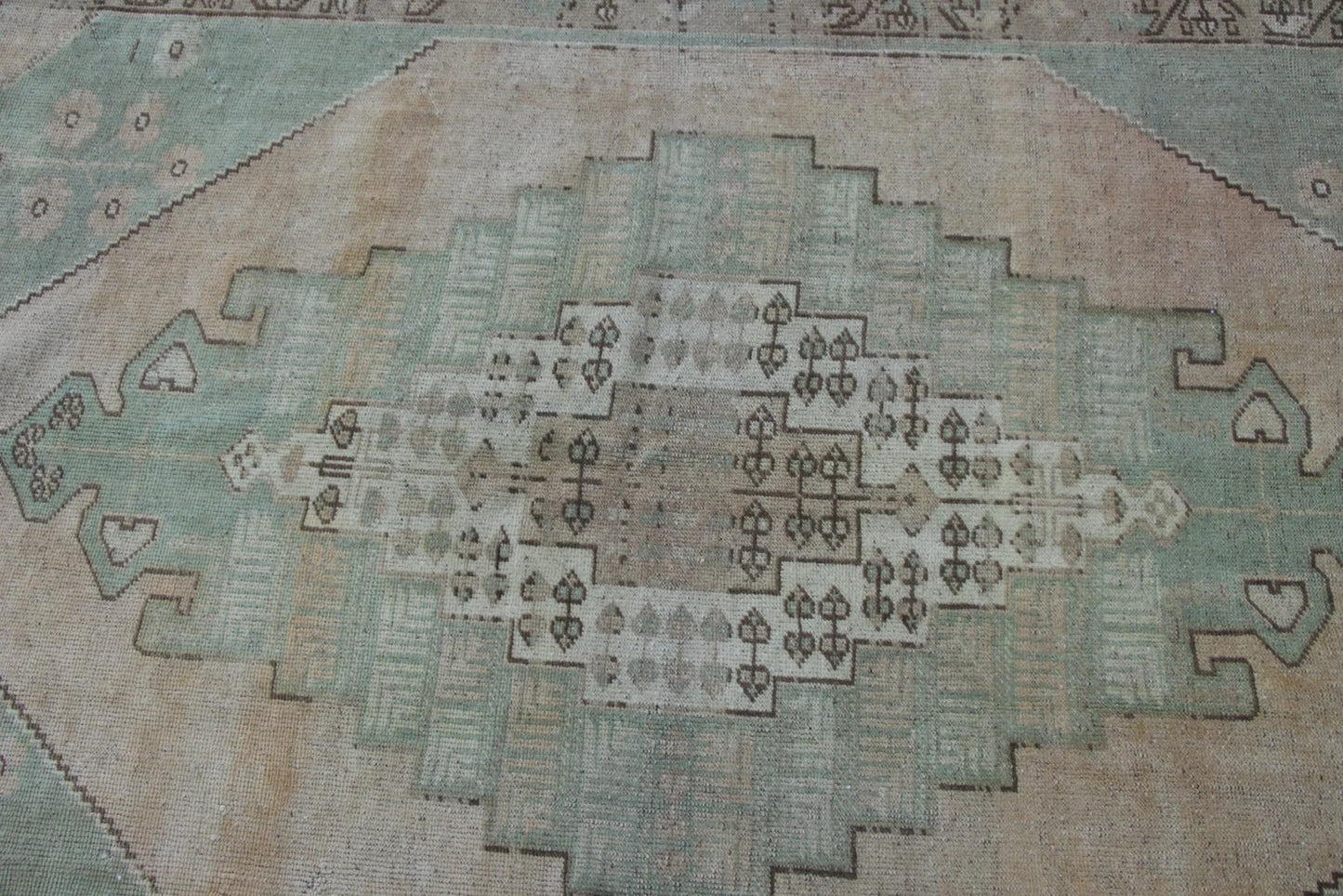 XL Vintage Turkish Accent Area Rug 5.1 x 8.7 ft