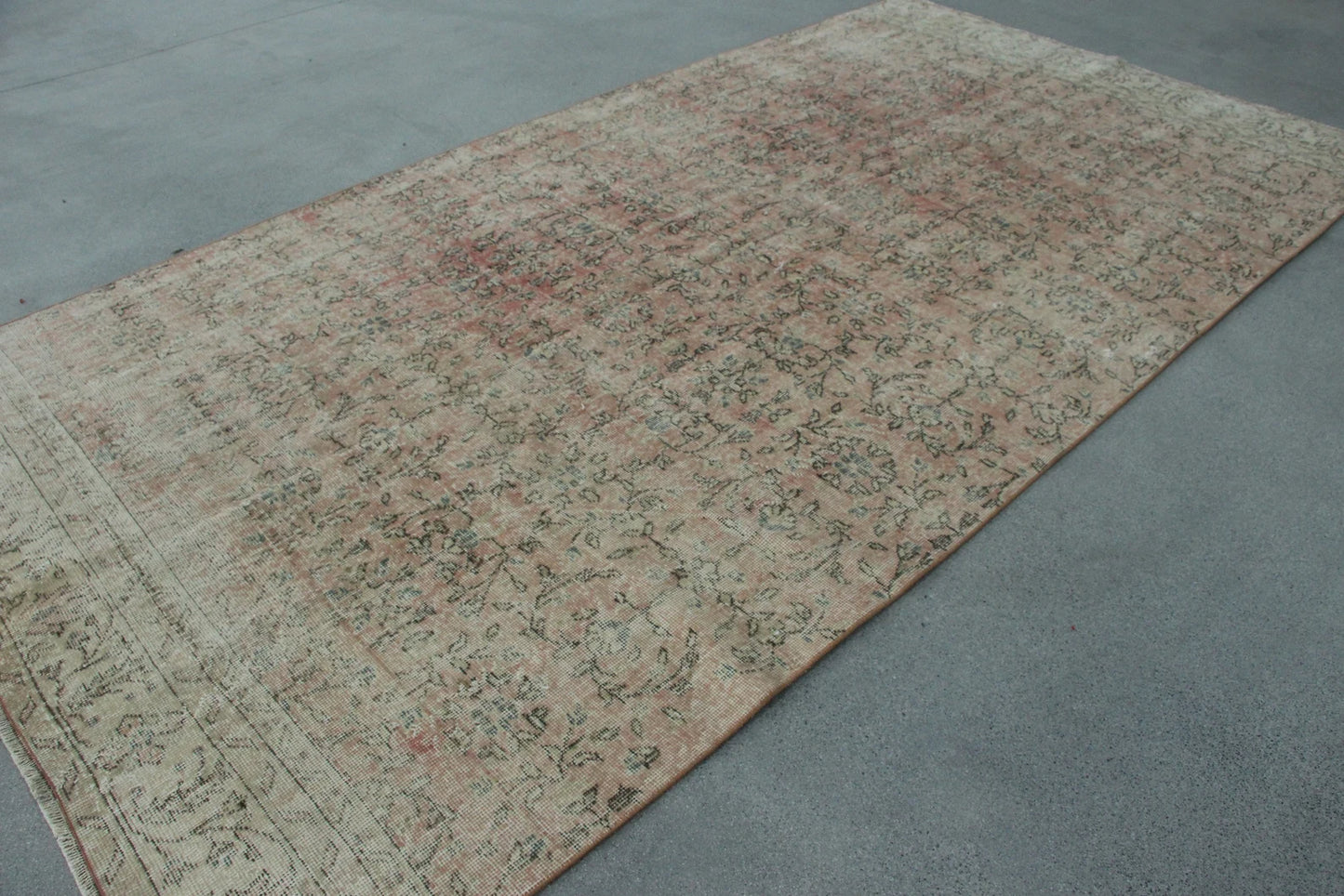 XL Vintage Turkish Accent Area Rug 5.5 x 10.6 ft