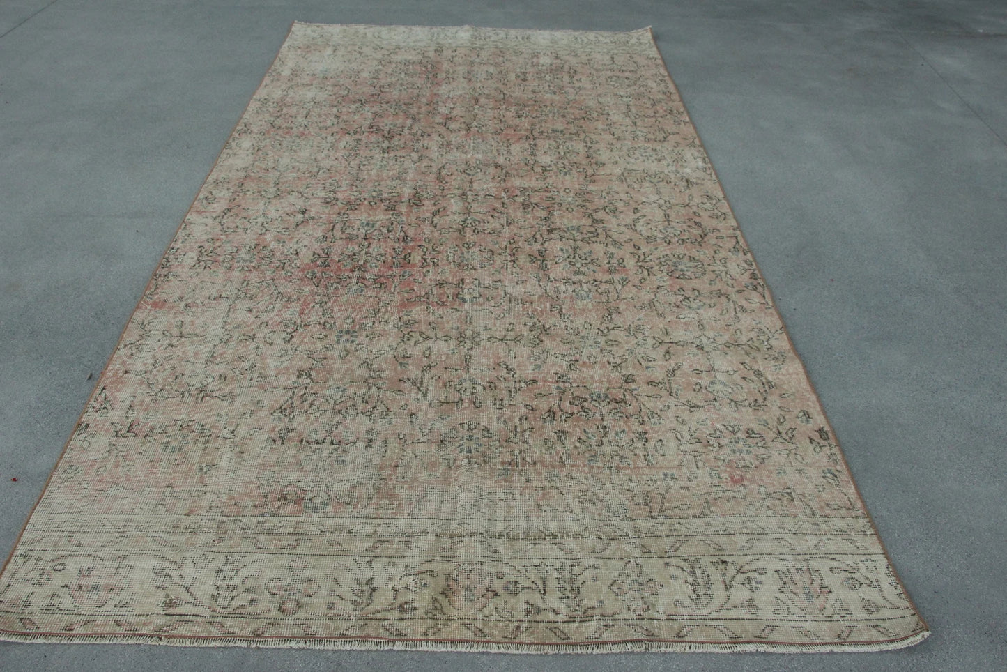 XL Vintage Turkish Accent Area Rug 5.5 x 10.6 ft
