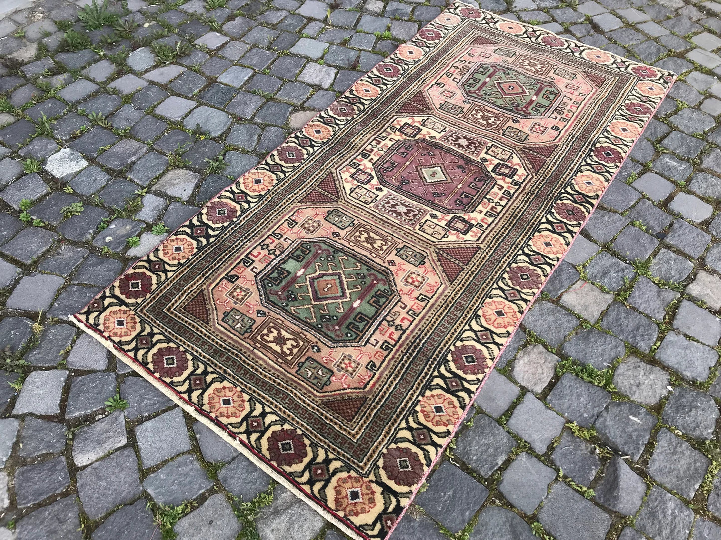 Vintage Turkish Accent Area rug 2.7 x 5.9 ft