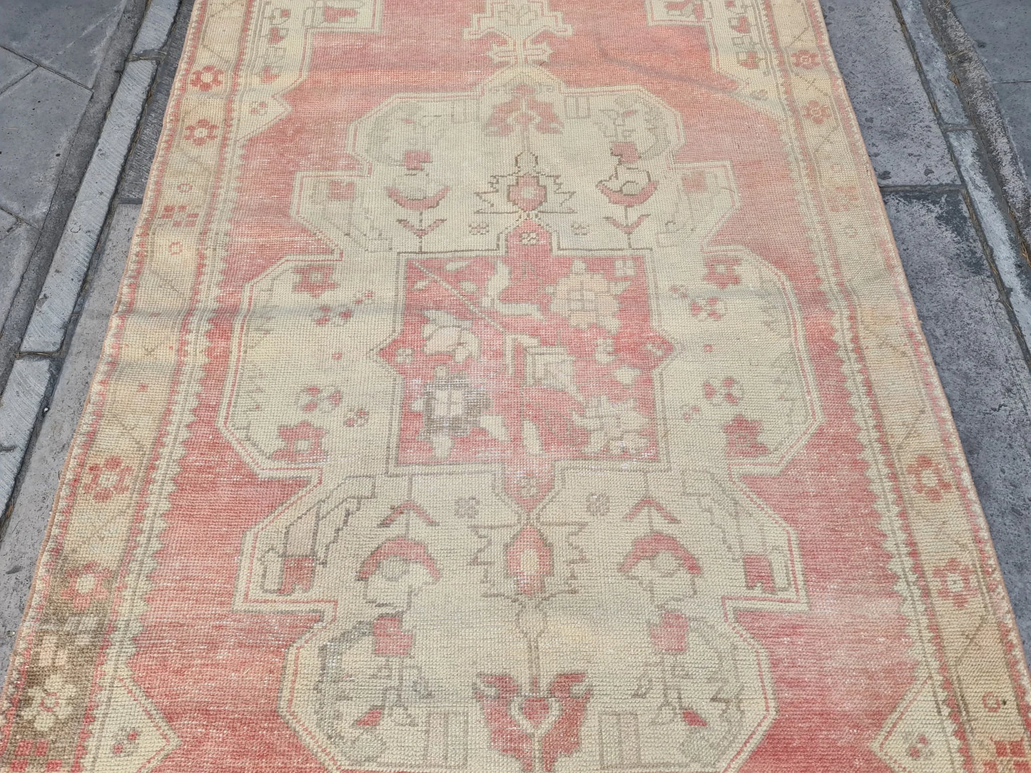 Vintage Turkish Accent Area rug 4.4 x 7.7 ft