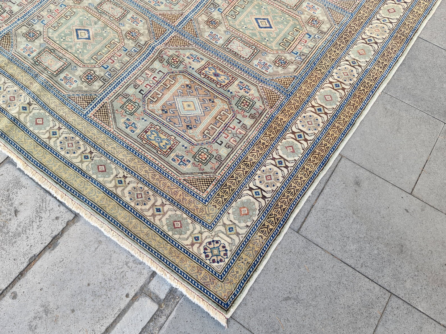 XL Vintage Turkish Accent Area Rug 6.6 x 9.5 ft