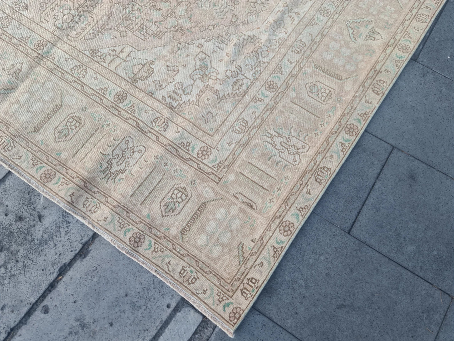 XL Vintage Turkish Accent Area Rug 6.3 x 9.7 ft