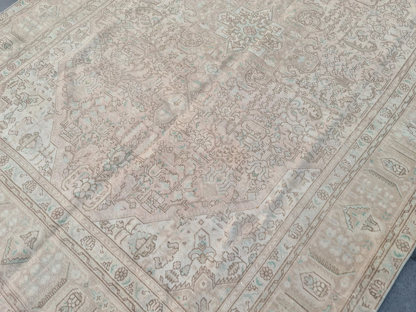 XL Vintage Turkish Accent Area Rug 6.3 x 9.7 ft