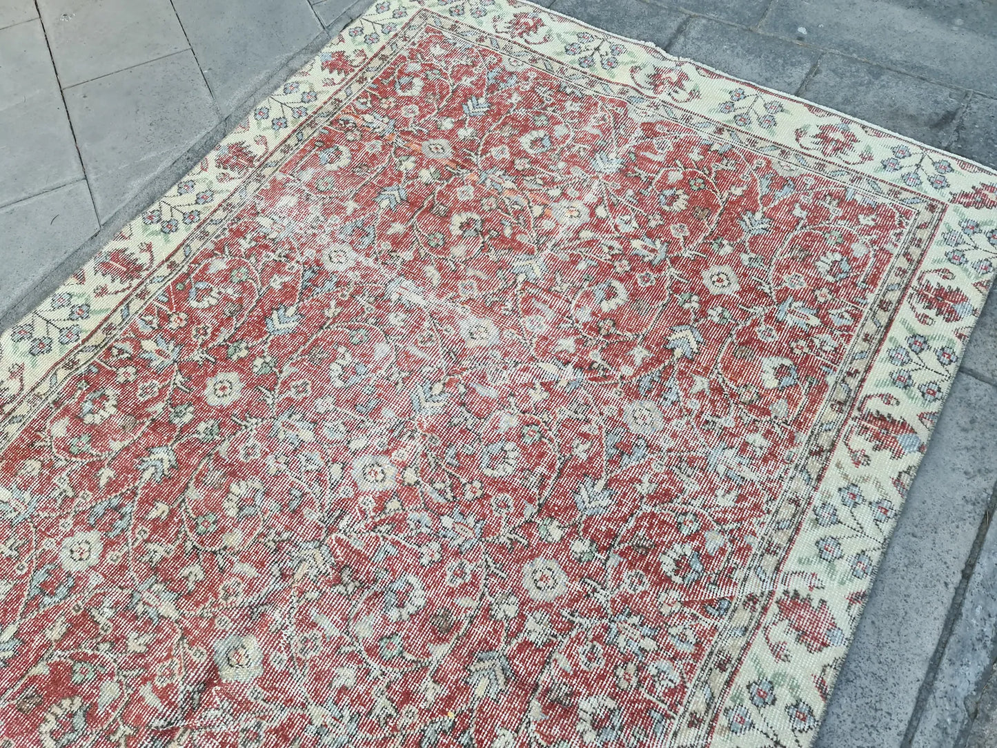 XL Vintage Turkish Accent Area Rug 5 x 8.6 ft