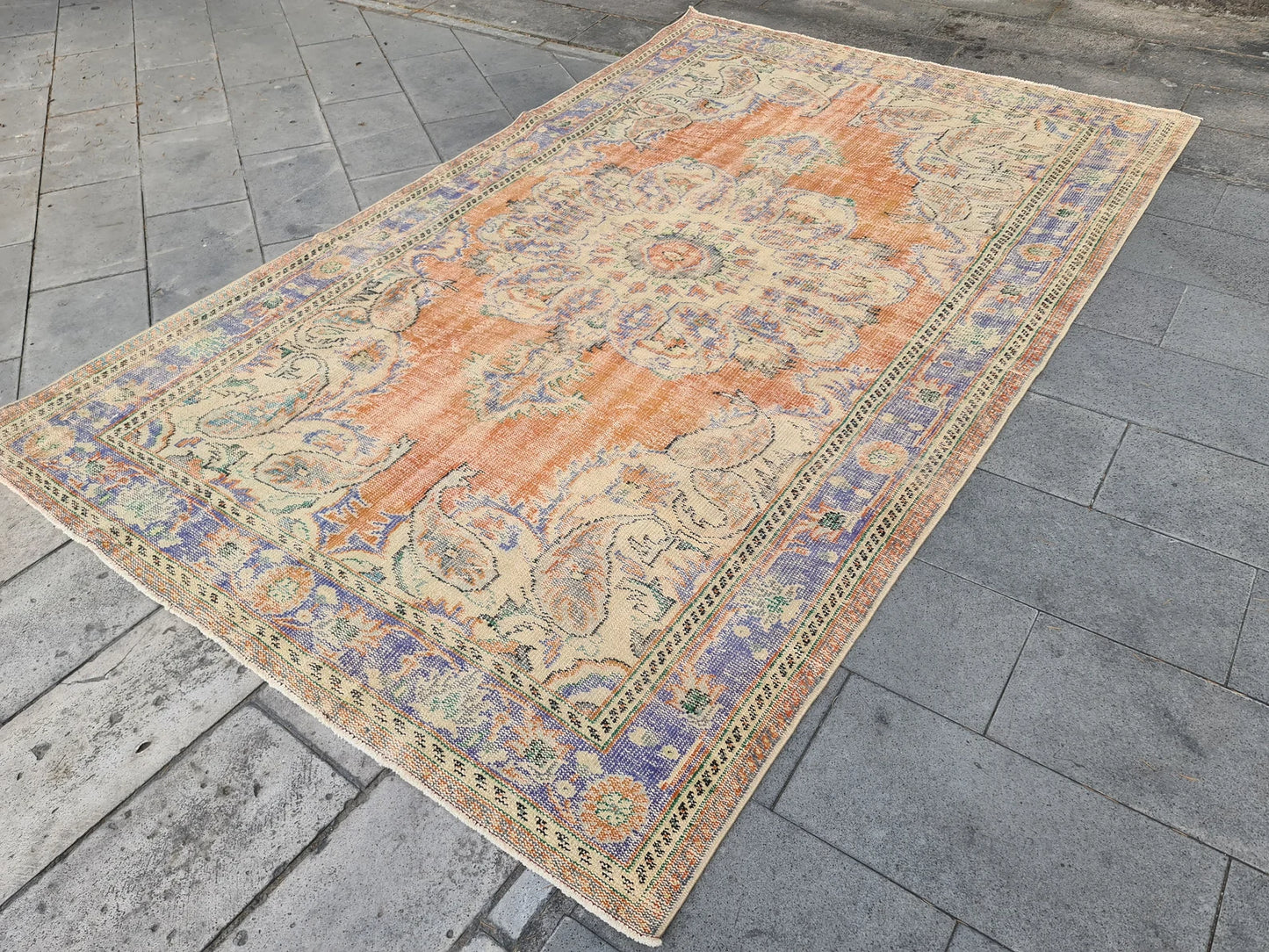 XL Vintage Turkish Accent Area Rug 6.4 x 10.2 ft